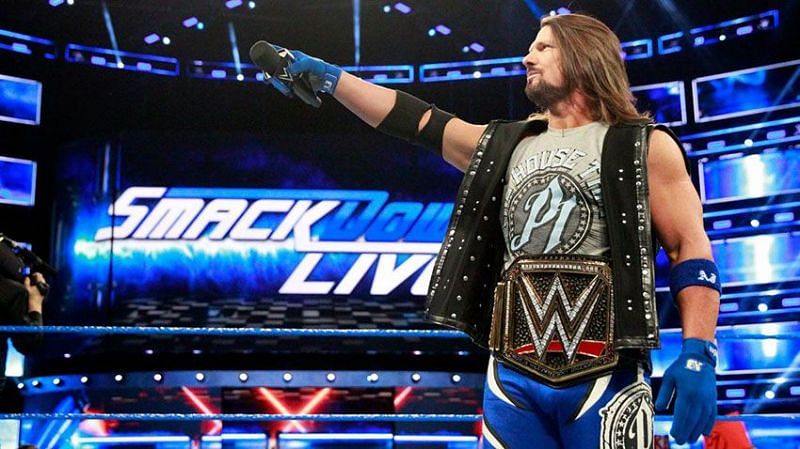 स्मैकडाउन के इतिहास में सबसे लंबे दिनों तक WWE चैंपियन रहे हैं